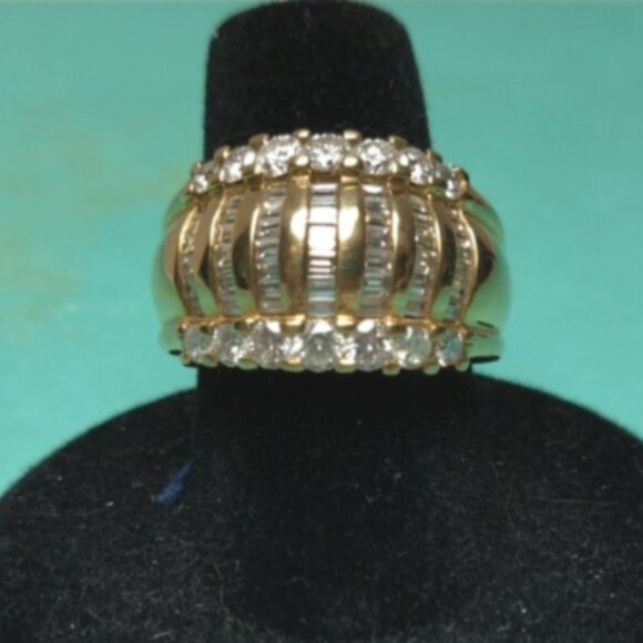 Beautiful 1.25ct Diamond 18K Gold Custom Wide Band Ring Rounds & Baguettes 9g - Picture 1 of 7